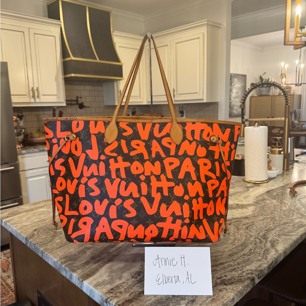 SOLD!!🍊Louis Vuitton Neverfull GM Orange Graffiti 🍊